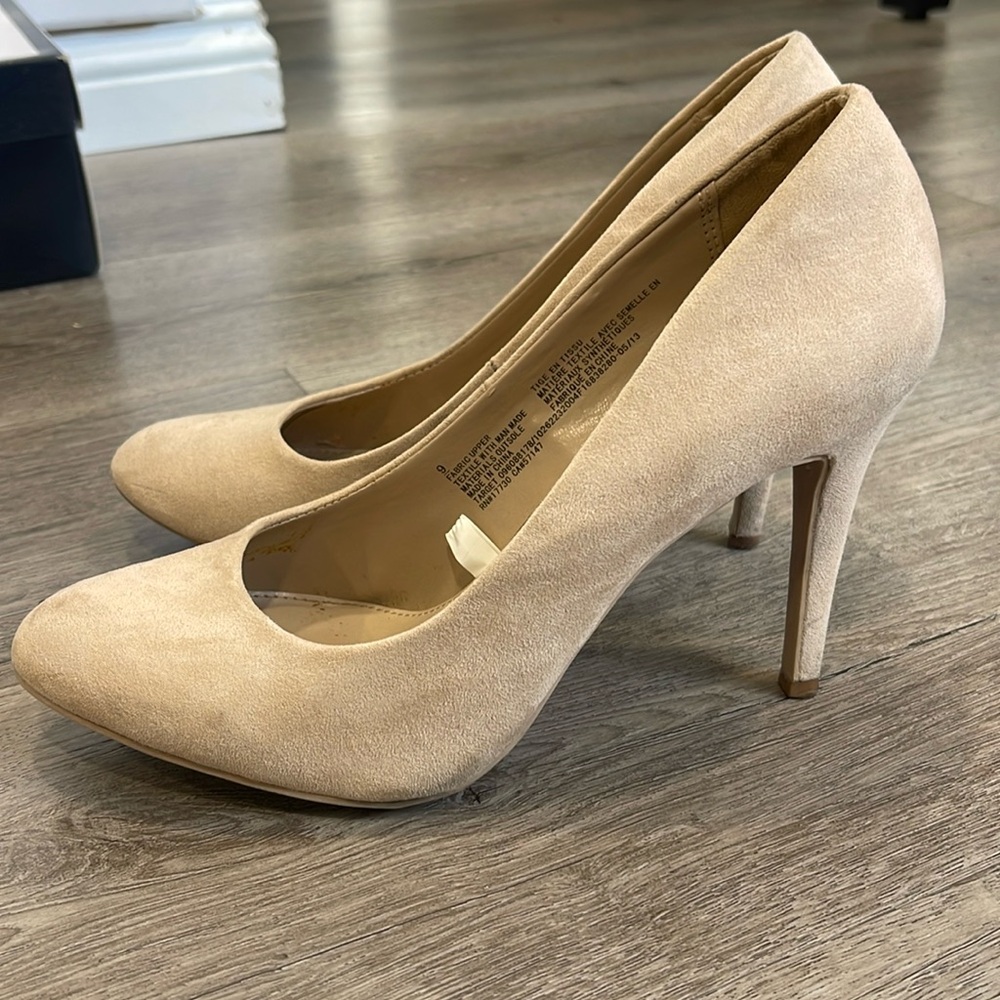 Close toed heels 9